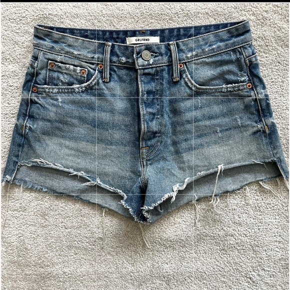 GRLFRND Cindy High-Rise Denim Short in Love Grows Size 26 Trendy Stylish - Picture 9 of 9